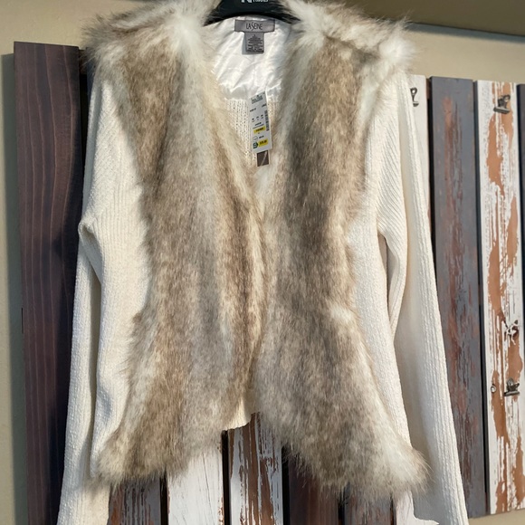 Laseine •  Large • White • Fur Trim • Jacket • New W/Tags - Picture 2 of 15